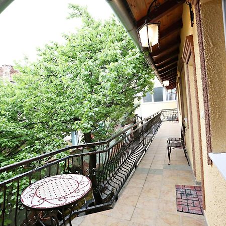 Apartments & Rooms Vienna Osijek Luaran gambar