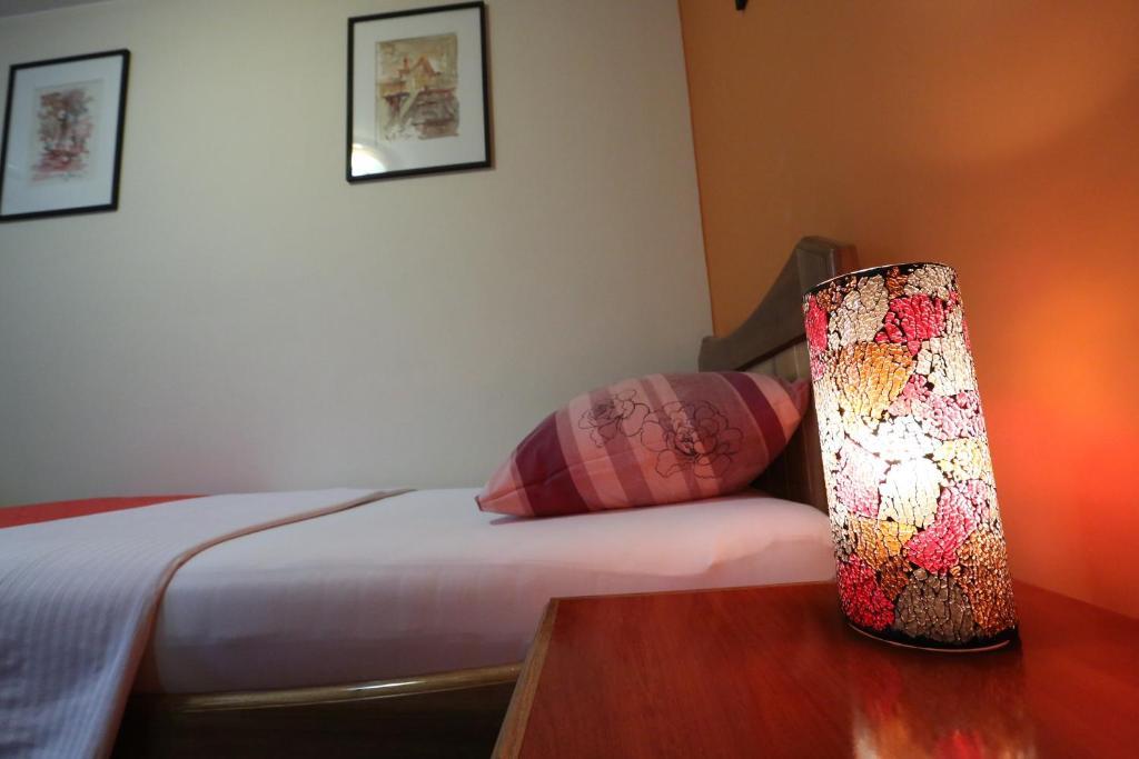 Apartments & Rooms Vienna Osijek Luaran gambar